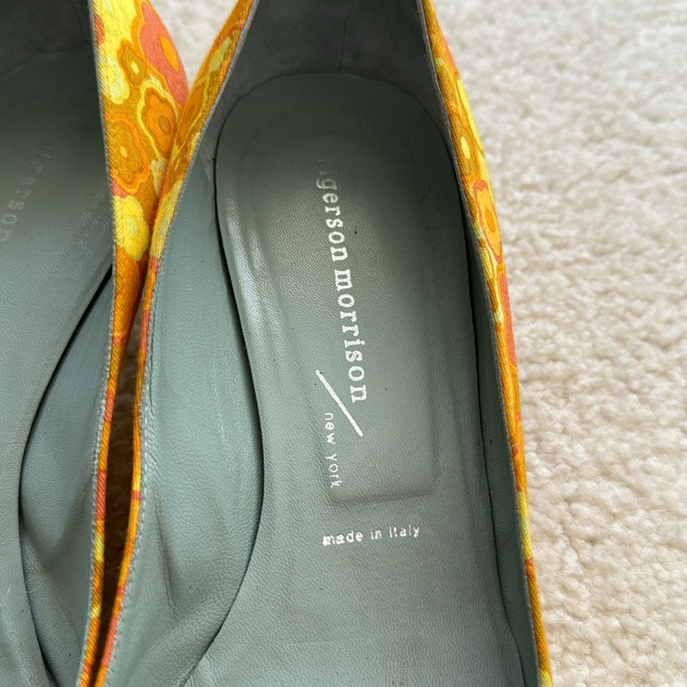 Sigerson Morrison retro Flower Power print pointy toe lace up kitten heel pumps - Picture 4 of 8
